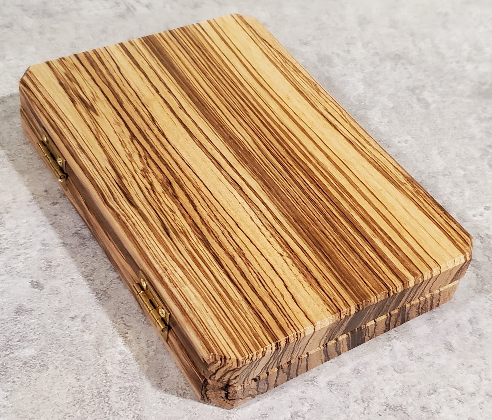 Used Large Clamshell Token Holder - Zebrawood (24 Tokens) - C51